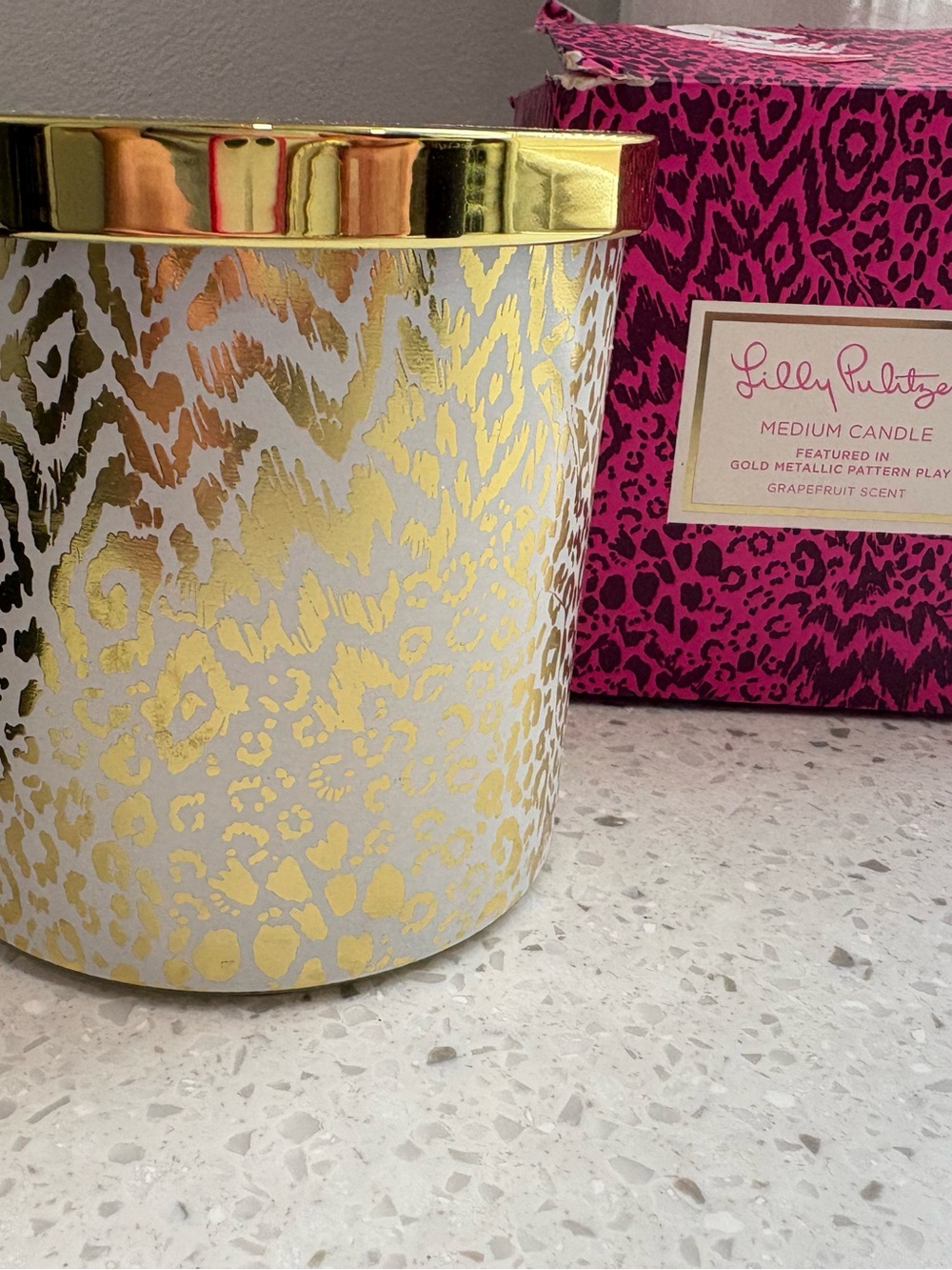 NEW Lilly Pulitzer Two-Wick Jar Candle in  Gold Metallic Pattern Play design